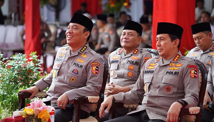 Paket Sembako Gratis untuk Ojek Online dalam Bazar Ramadan Polri